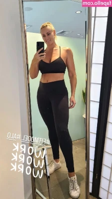 Vanessa Cater [ vanessa-cater ] - Soo much jiggle 🤭😍