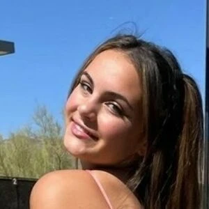 Sarah Bella Harris
