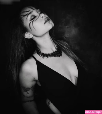 Melissa Bonny [ melissa-bonny ] - Kiss my kitty