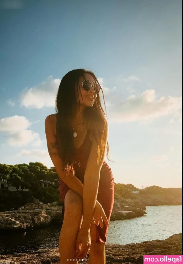 Melissa Bonny [ melissa-bonny ] - Les loulous visiblement il y a un bug aujourd'hui !je ne peux pas