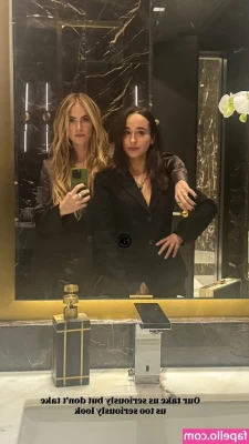 Emily Wickersham [ emily-wickersham ] - One leg up 😋