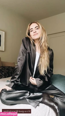 Emily Wickersham [ emily-wickersham ] - Tell me something wonderful