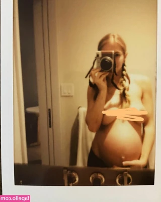 Emily Wickersham [ emily-wickersham ] - He Fucked My Soles Gooood! 🍆 🦶🏻 💦