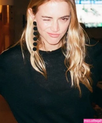 Emily Wickersham [ emily-wickersham ] - Helping clean my friends house so they can move out. One of the