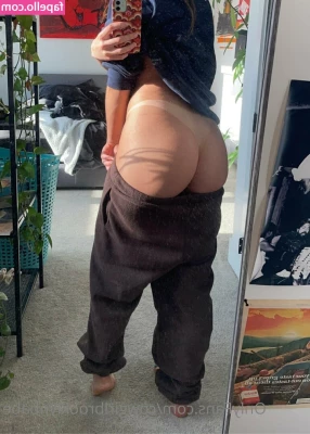 cowgirlbrooklynbabe [ cowgirlbrooklynbabe-1 ] - Tip if ya want just a random cute pic in ya dms ♥️