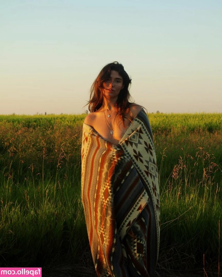 cowgirlbrooklynbabe [ cowgirlbrooklynbabe-1 ] - Just so you know it s a really good book   Video at the end   Unlock