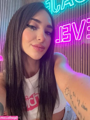 jesica.burton [ jesica-burton ] - New locker room vid…🤝