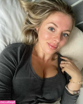 peachnmelons - Wanna see my naked ass on Hawaii Beach p