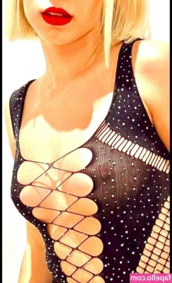 Rebeca Stones [ rebeca-stones ] - Ready for me baby?