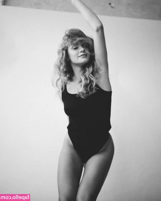 Wiktoria Gasiewska [ wiktoria-gasiewska ] - Make sure you hit the spot