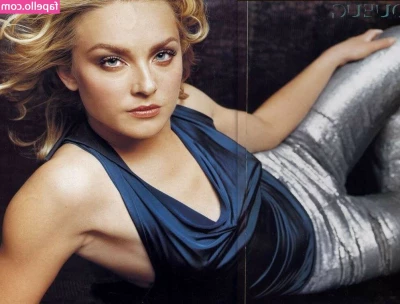 Elisabeth Röhm [ elisabeth-rohm ] - Ya de salidita para el trabajo