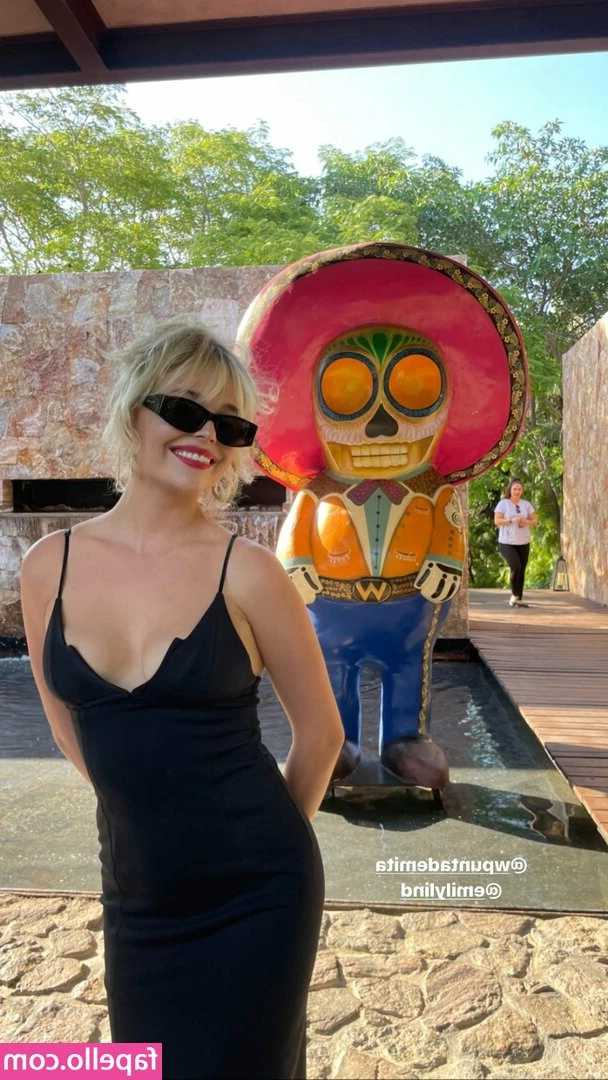 Emily Lind [ emily-lind ] - My cheeks are so rosy! 🤣
