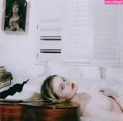 Emily Lind [ emily-lind ] - WHITE TSHIRT TIT TEASE  TITWORSHIP  MalevolentChurch