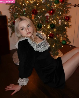 Morgan Lily [ morgan-lily ] - Just laying around lol