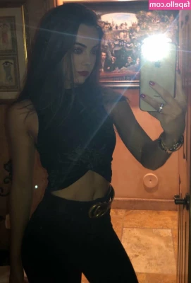 Ava Allan [ ava-allan ] - Sexy cooking & eating