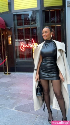 Sian Gabbidon [ sian-gabbidon ] - The Power of a #Findom.