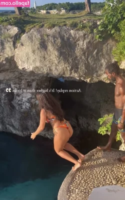 Sian Gabbidon [ sian-gabbidon ] - Never give uf