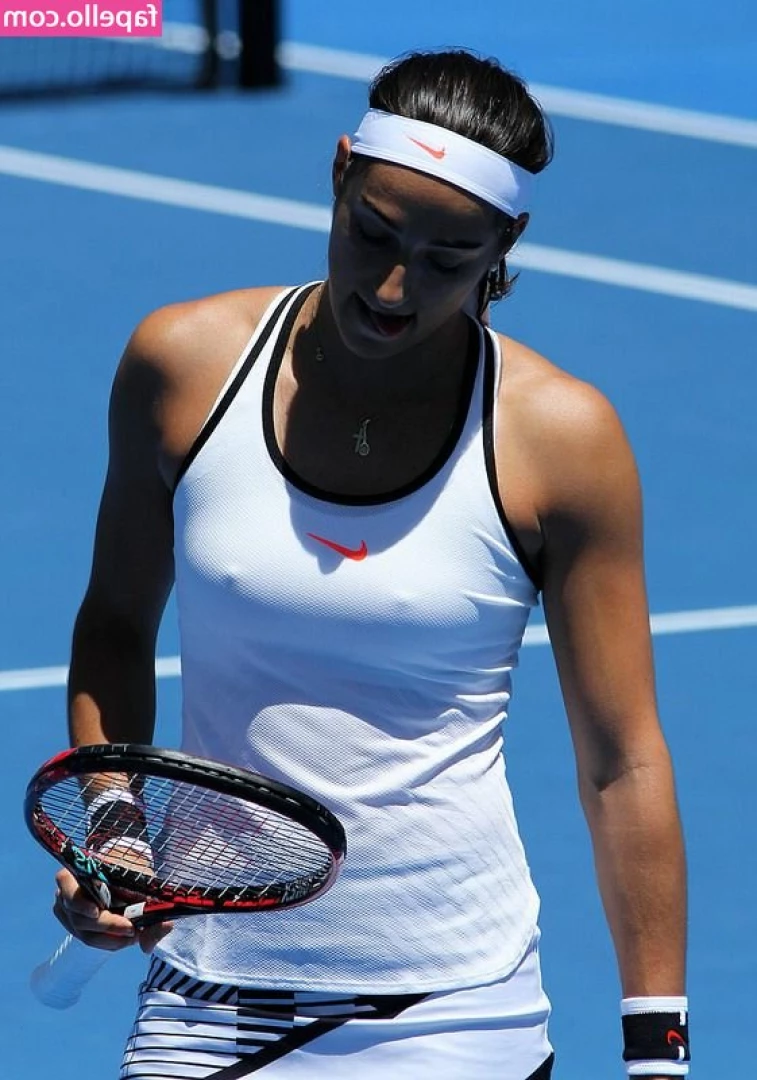 Caroline Garcia [ caroline-garcia ] - Please go watch the version of this video without the bootyshorts