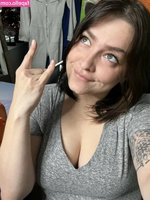 Tamara Lynn Chambers [ tamara-lynn-chambers ] - ID#209 Fucking myself with a pink vibrator till I’m dripping wet