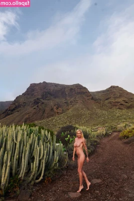 Sarah Kern [ sarah-kern ] - Welcum drinks 💦💦💦💦