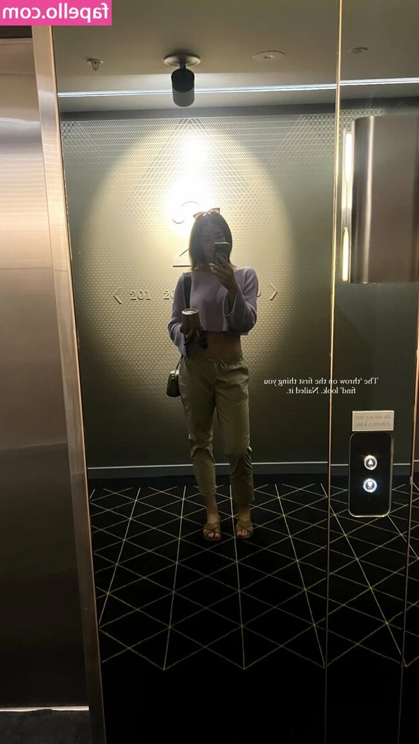 Joanna Grace Healy [ joanna-grace-healy ] - Ready for work😉