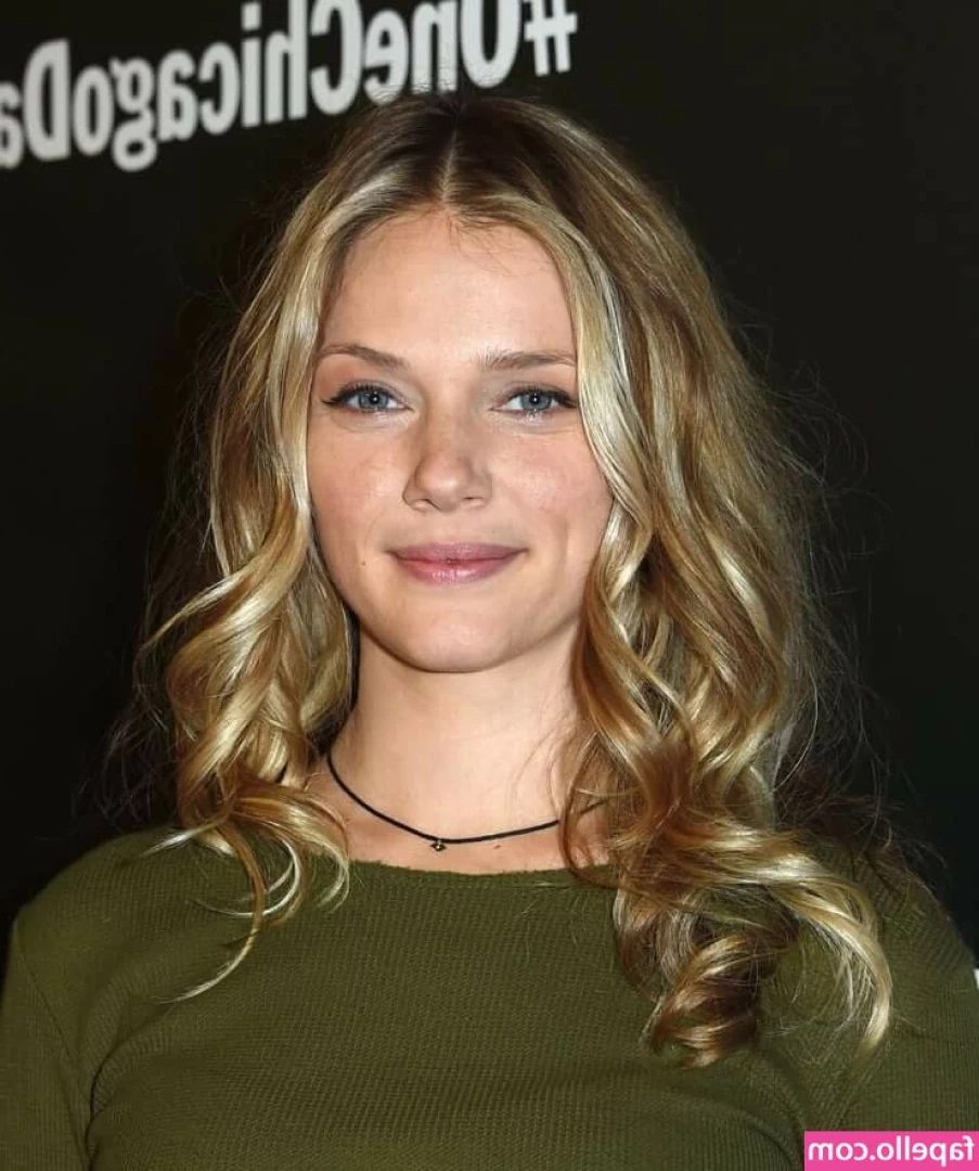 Tracy Spiridakos [ tracy-spiridakos ] - WELCOME BABY  FREE SUSCRIPTION MY PAGE      jacinta25     FETICHES 