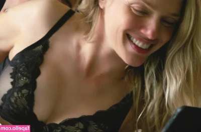 Tracy Spiridakos [ tracy-spiridakos ] - went to a tiny ren faire this weekend and got knighted   how was your