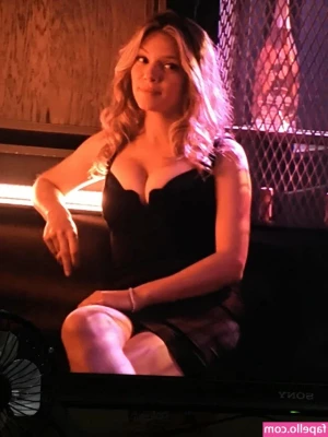 Tracy Spiridakos [ tracy-spiridakos ] - My team won tonight s game    here s one more shot of my  uniform