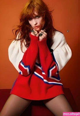 Florence Welch [ florence-welch ] - I m replying to all DM s in the next few hours   Will try my best for