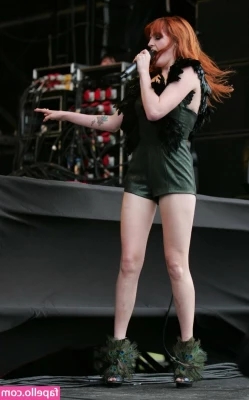 Florence Welch [ florence-welch ] - Can you read them or do you have to get closer