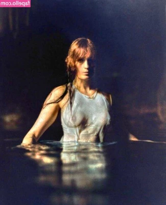 Florence Welch [ florence-welch ] - shake it