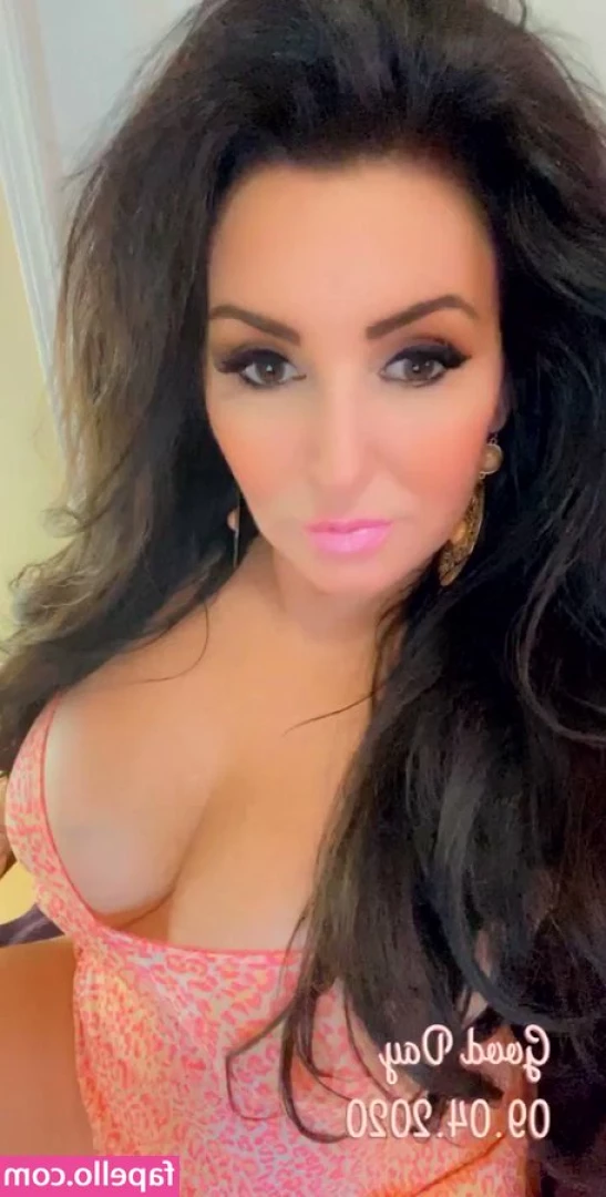Sophia Scott [ sophia-scott ] - This Friday  I ve got a bone to pick with you  Enjoy this Snu Snu