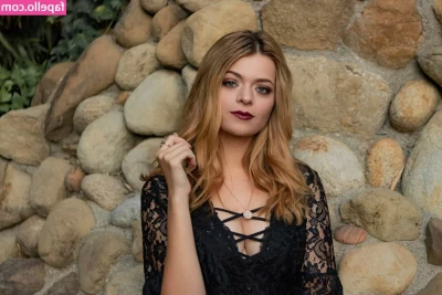 Sally LoMonaco [ sally-lomonaco ] - Who s begging for a pegging