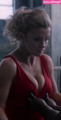Betty Gilpin [ betty-gilpin ] - taking nudes is an art form i think 💌 my girlfriend and i are