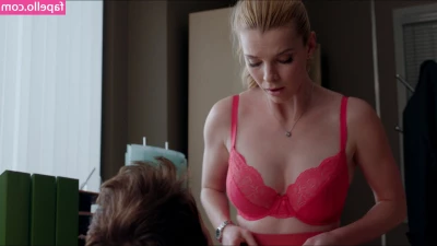 Betty Gilpin [ betty-gilpin ] - Boop