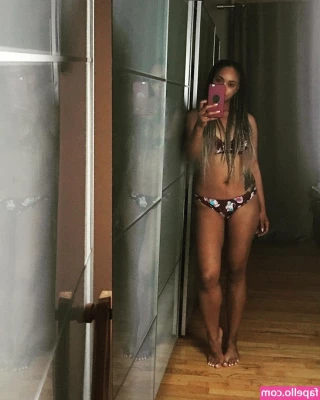 Sharon Leal [ sharon-leal ] - Hey new subs  Thank you for the likes  Have a good Friday everyone  I
