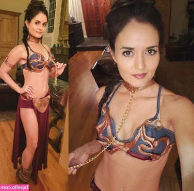 Danica McKellar [ danica-mckellar ] - Feeling the Christmas spirit