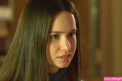 Katherine Waterston [ katherine-waterston ] - Wouldn’t you like to cover my pussy and asshole with your cum?