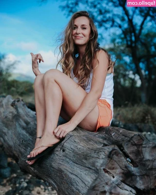 Alexa PenaVega - 𝔹𝕒𝕕 𝕘𝕚𝕣𝕝 red head 𝕨𝕒𝕟𝕥𝕚𝕟𝕘