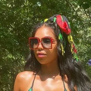 kara-j-lee-4
