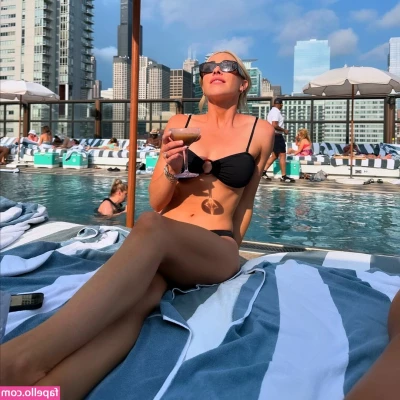 Olivia Harlan Dekker [ olivia-harlan-dekker ] - Care to join?