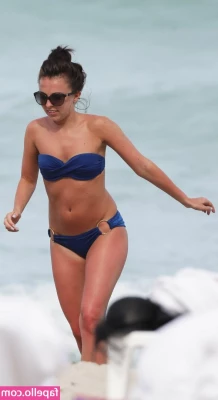 Louisa Lytton [ louisa-lytton ] - Ya bien parada casi lista para escupir
