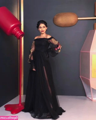 Banita Sandhu [ banita-sandhu ] - See-through sets are my favorite  Come see me dance and jiggle in