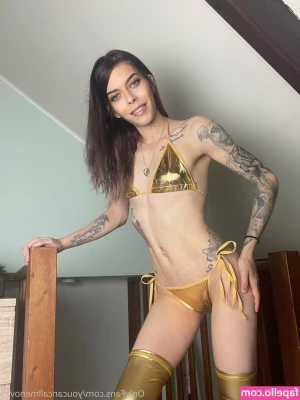 xlilagreyyfree - Waiting to be impressed by your cock!