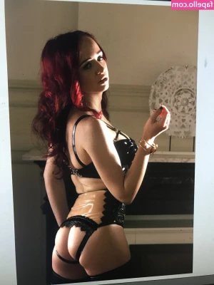 mistresslfatale - Fan feedback poll  These polls are very important to me because I