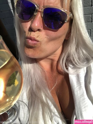 ukhotwifecouple - Gonna upload a new Video today or tomorrow