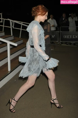 Eleanor Tomlinson [ eleanor-tomlinson ] - I want to punish you