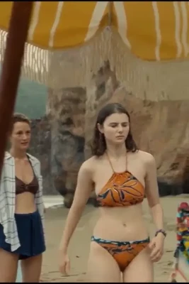 Thomasin Mckenzie [ thomasin-mckenzie ] - What do you all think? Should @dylaindaniels make sure to not do that