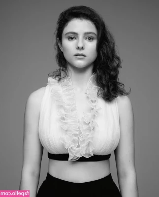 Thomasin Mckenzie [ thomasin-mckenzie ] - Gym life 🥰🏋🏼‍♀️🐰