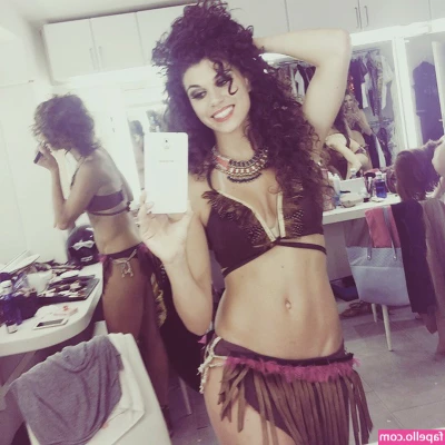 Ariadna Hafez [ ariadna-hafez ] - D